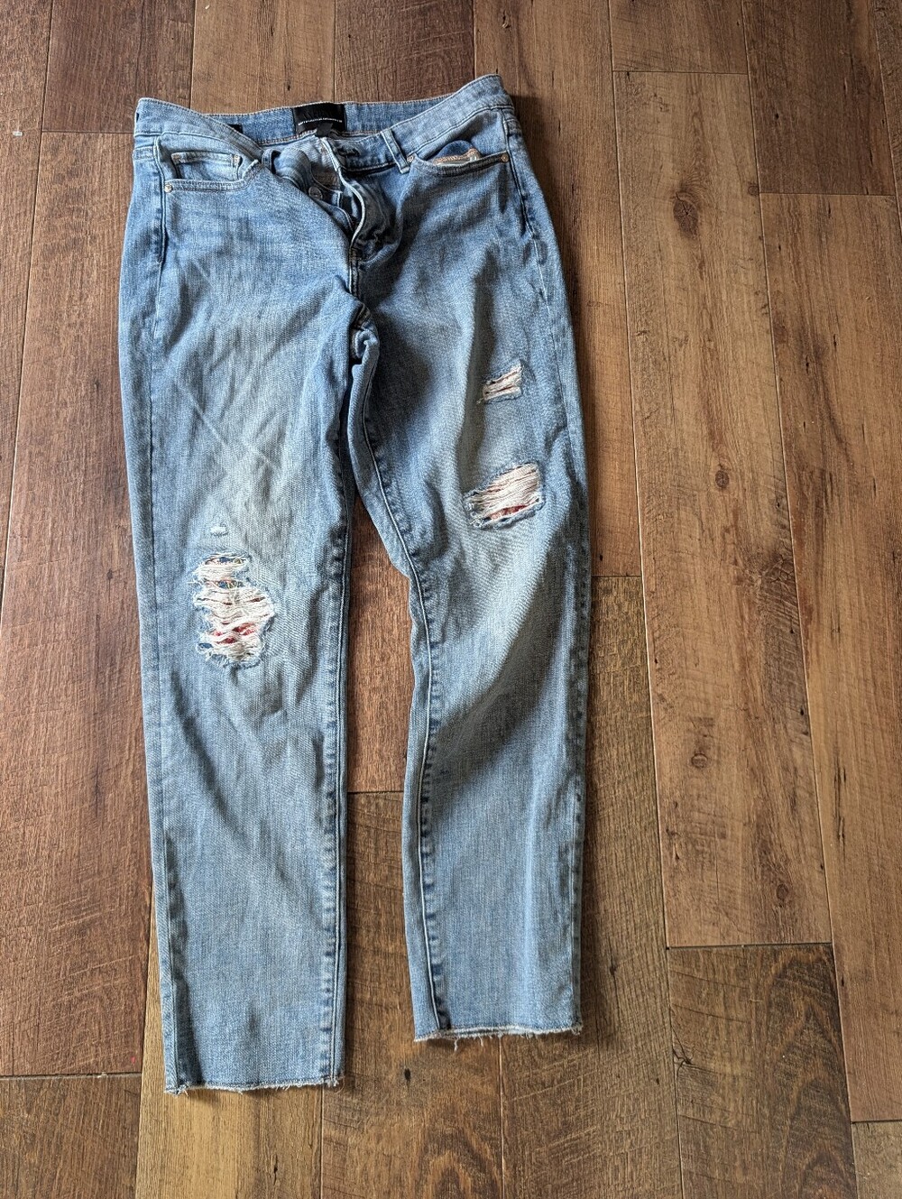 White House Black Market Light Blue Distressed Girlfriend Jeans 6 Whimsical Boho